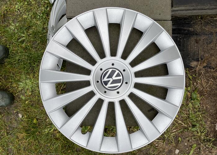 Grajewo ogłoszenia: Sprzedam komplet kołpaków 16 cali ze znaczkami vw, zamienniki,...